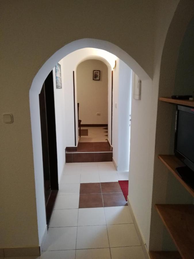 Apartman Cvita Tkon Exterior photo